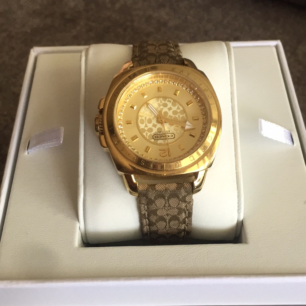 Coach Watch - Picture 3 of 5